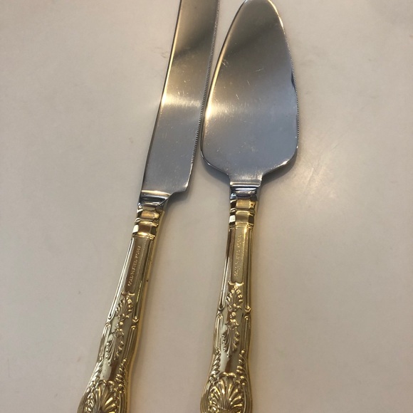 Wedding cake serving set! Beautiful stainless steel and gold plated! Lovely - Picture 2 of 7